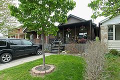 37 Seventeenth Street, Toronto, ON M8V 3K2