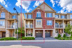 393 Grantham Common, Oakville, ON L6H 7E3