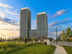 15 Skyridge Drive 1621, Brampton, ON L6P 4S3