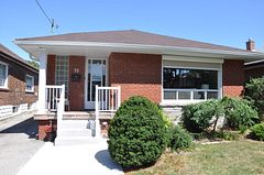 73 Gort Avenue C, Toronto, ON M8W 3Y9