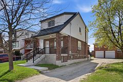 1049 Glencairn Avenue MAIN HOUSE UPPER, Toronto, ON M6B 2B1