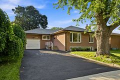 130 Thistle Down Boulevard, Toronto, ON M9V 1J8