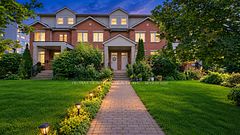 17D Hobden Place, Toronto, ON M9R 3R6