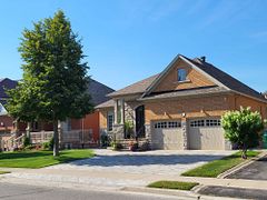 69 Huntspoint Drive, Brampton, ON L6P 2G3