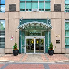 250 Manitoba Street 711, Toronto, ON M8Y 4G8