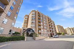 2085 Amherst Heights Drive 206, Burlington, ON L7P 5C2