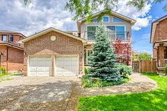 71 Stock Avenue, Toronto, ON M8Z 5C5