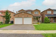 199 Harrowsmith Drive W, Mississauga, ON L5R 1R8