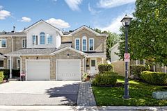 74 Heathcliffe Square, Brampton, ON L6S 5R4
