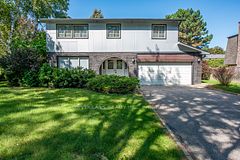 479 Isabella Avenue, Mississauga, ON L5B 2G4