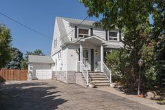 6 Redberry Parkway, Toronto, ON M6L 2J5