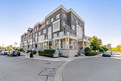 145 Long Branch Avenue NW, Toronto, ON M8W 0A9