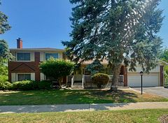 353 Chantenay Drive W, Mississauga, ON L5A 1E9