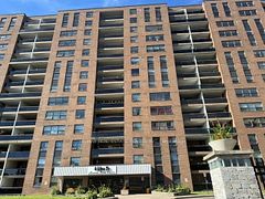 4 Lisa Street W 715, Brampton, ON L6T 4B6