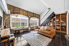 1100 Lansdowne Avenue 322, Toronto, ON M6H 4K1