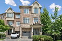 1983 Rackus Crescent, Mississauga, ON L5J 0A6