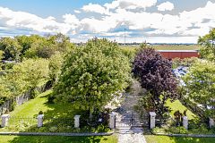 5945 King Street, Caledon, ON L7C 0V1
