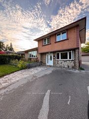 14 Camperdown Avenue, Toronto, ON M9R 3T4