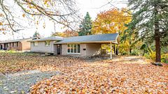 18 Kennedy Drive, Kawartha Lakes, ON K0M 1N0