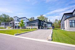 102 Goldie Court, Blue Mountains, ON N0H 1J0