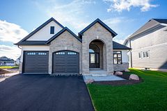 546 ALGONQUIN Trail, Georgian Bluffs, ON N0H 1S0