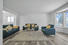 261 Country Hill Drive, Kitchener, ON N2E 2C1