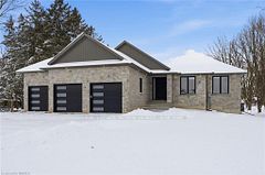 3 Kings Lane, Brant, ON N0E 1R0
