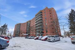 9 Bonheur Court 808, Brantford, ON N3P 1Z5