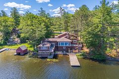 1062 Pine Lake Road, Gravenhurst, ON P1P 1R2