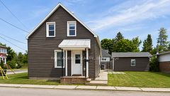 81 BANK Street S, Renfrew, ON K7V 2E7