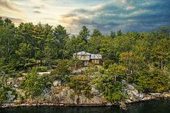 202 Folly Road, Rideau Lakes, ON K0G 1E0