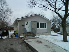 15 Michael Avenue Lower, Hamilton, ON L8T 2Y2