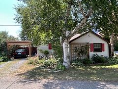 15 Sturtivans Lane, Front of Leeds & Seeleys Bay, ON K7G 2V4