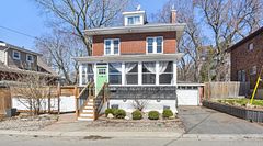 214 James Street E, Brockville, ON K6V 1L8