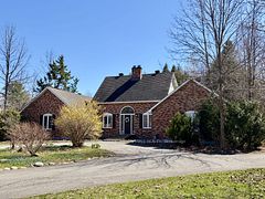 1460 Kinsella Drive, Orleans - Cumberland and Area, ON K4C 1A9