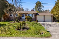 109 Highview Drive, Constance Bay - Dunrobin - Kilmaurs - Woodlawn, ON K0A 3M0