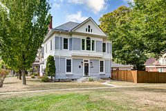 155 Vansittart Avenue, Woodstock, ON N4S 6E7