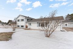 31 Silke Drive, Petawawa, ON K8H 2L3