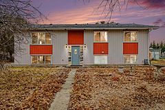 7 Leeds Street, Smiths Falls, ON K7A 2M6