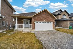 320 Mullighan Gardens, Peterborough, ON K9K 0H2
