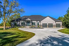 25770 Poplar Hill Road, Middlesex Centre, ON N0M 1P0