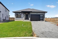 6192 Curlin Crescent, Niagara Falls, ON L2H 3W8