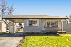 680 Raglan Street, Minto, ON N0G 2P0