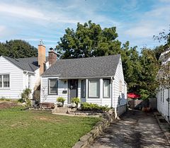 56 Thomas Janes Drive, London South, ON N6C 2G9