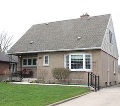 6987 Dell Avenue, Niagara Falls, ON L2G 4W1