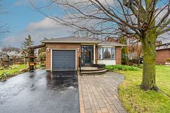 606 Carlisle Street, Cobourg, ON K9A 1X6
