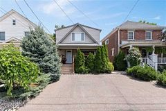 152 York Street, St. Catharines, ON L2R 6E7