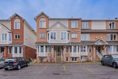 1615 Locksley Lane, Beacon Hill North - South and Area, ON K1J 1B6