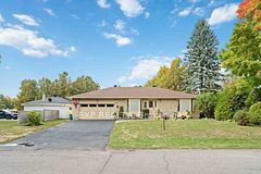 16 Evelyn Street, Stittsville - Munster - Richmond, ON K2S 1M9