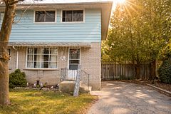 181B Cedarvale Crescent, Waterloo, ON N2L 4T3